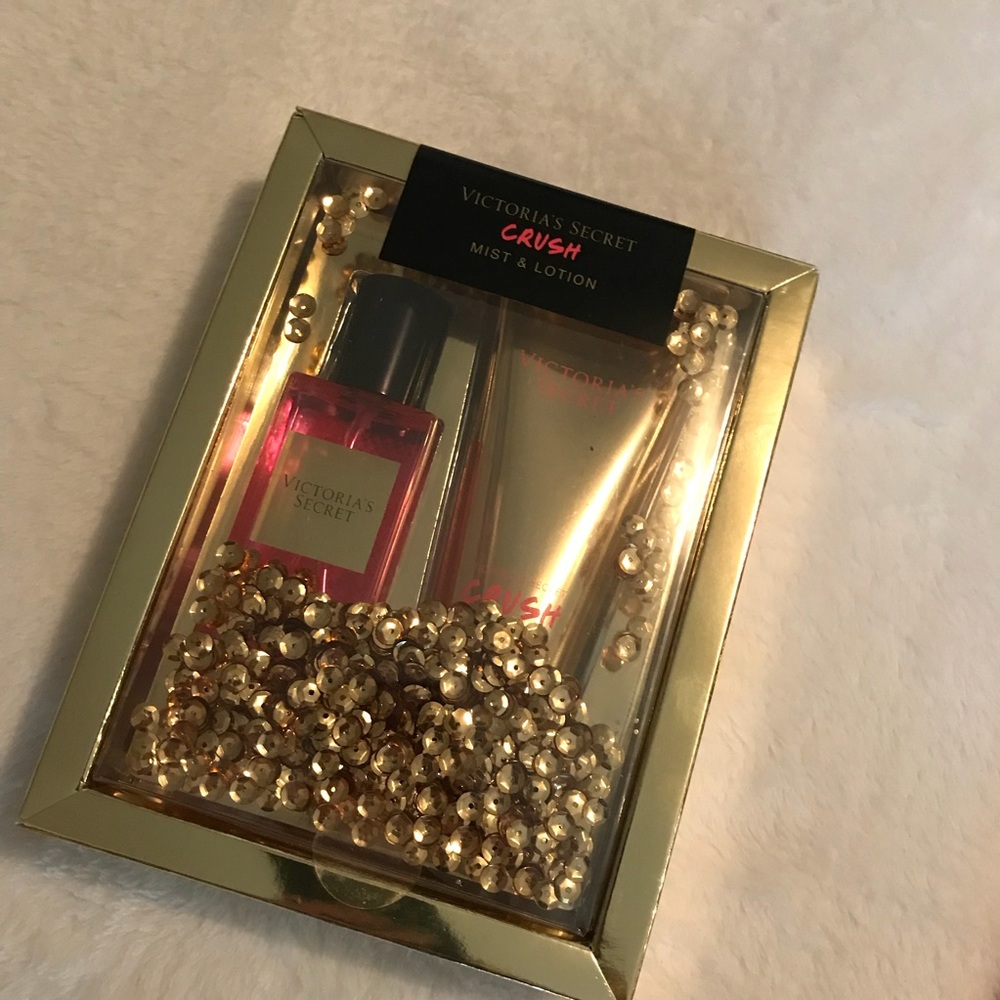 Victoria’s Secret Crush mist&lotion gift set